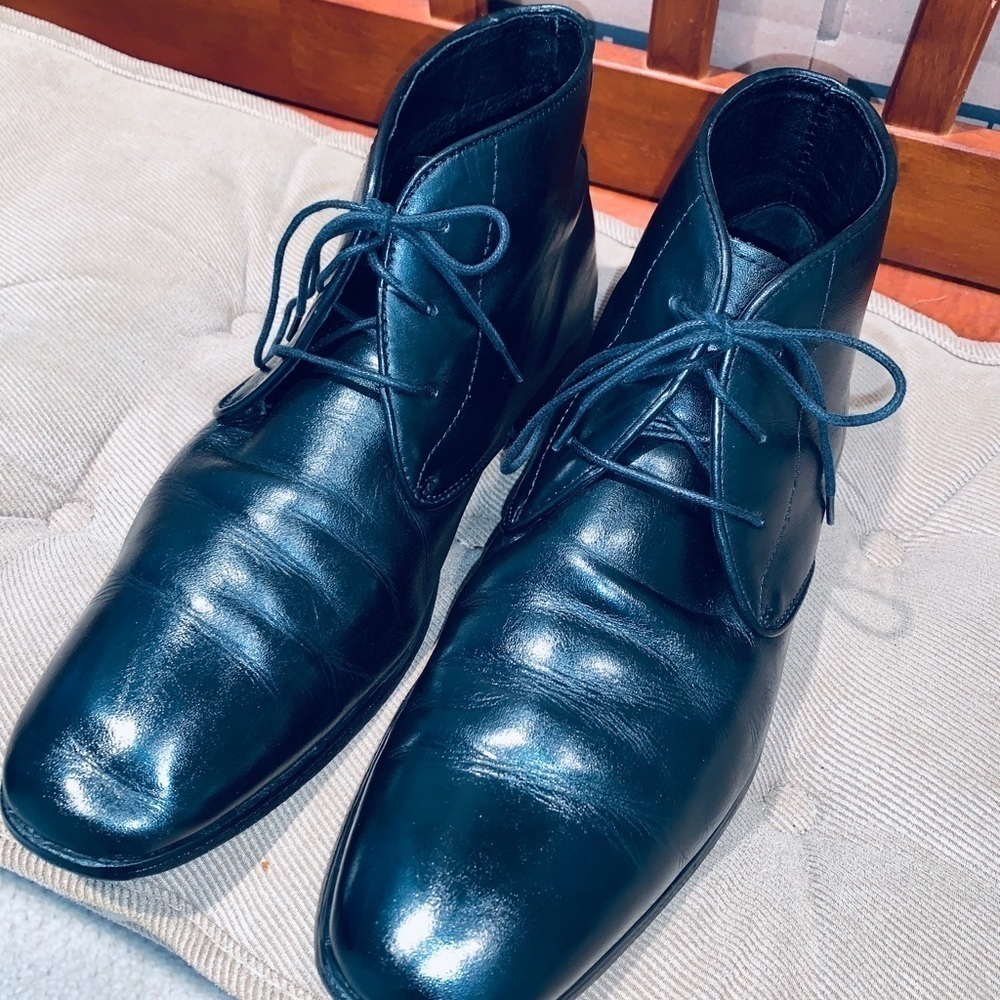 Florsheim Leather Chukka Boot.
